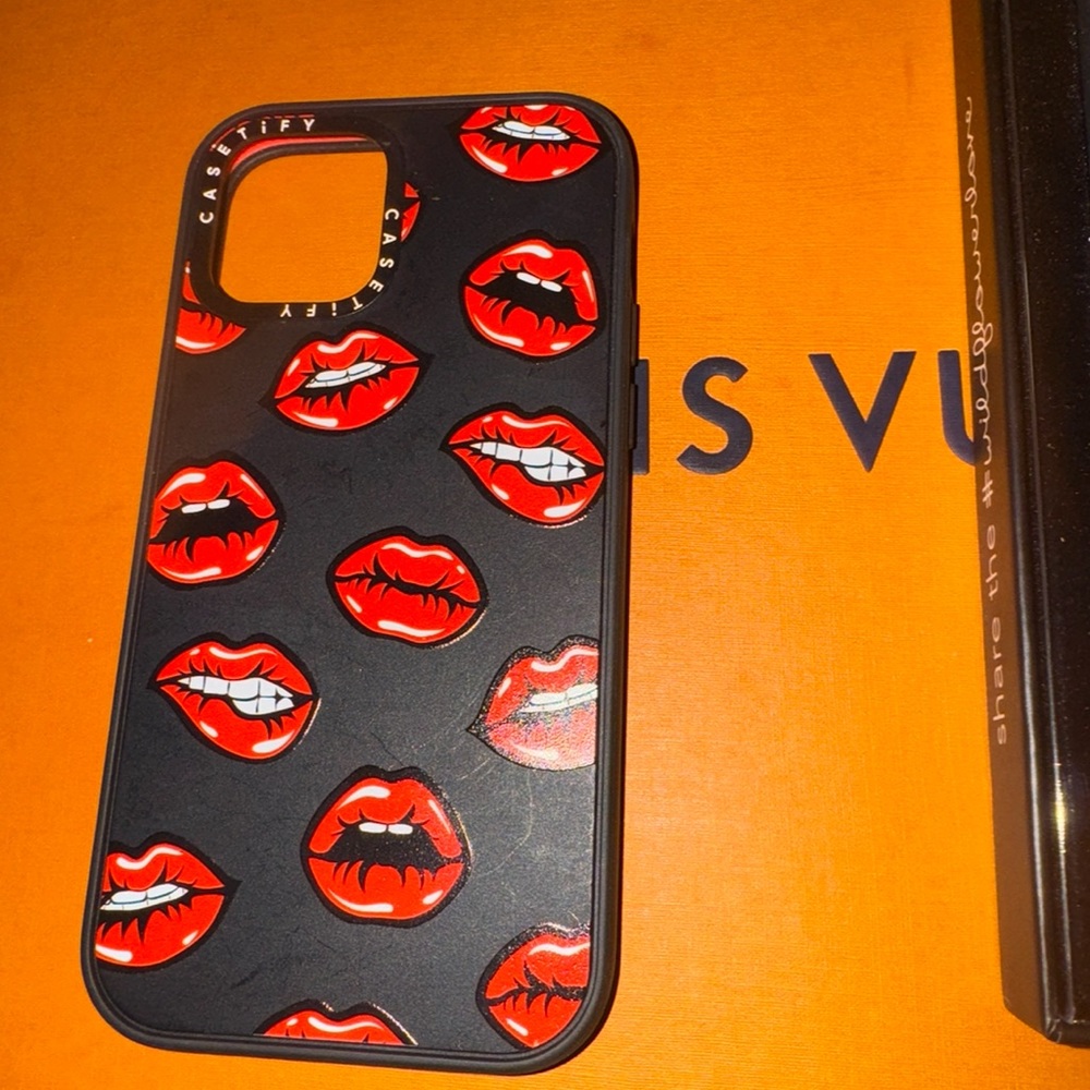 Slightly used iPhone casetify